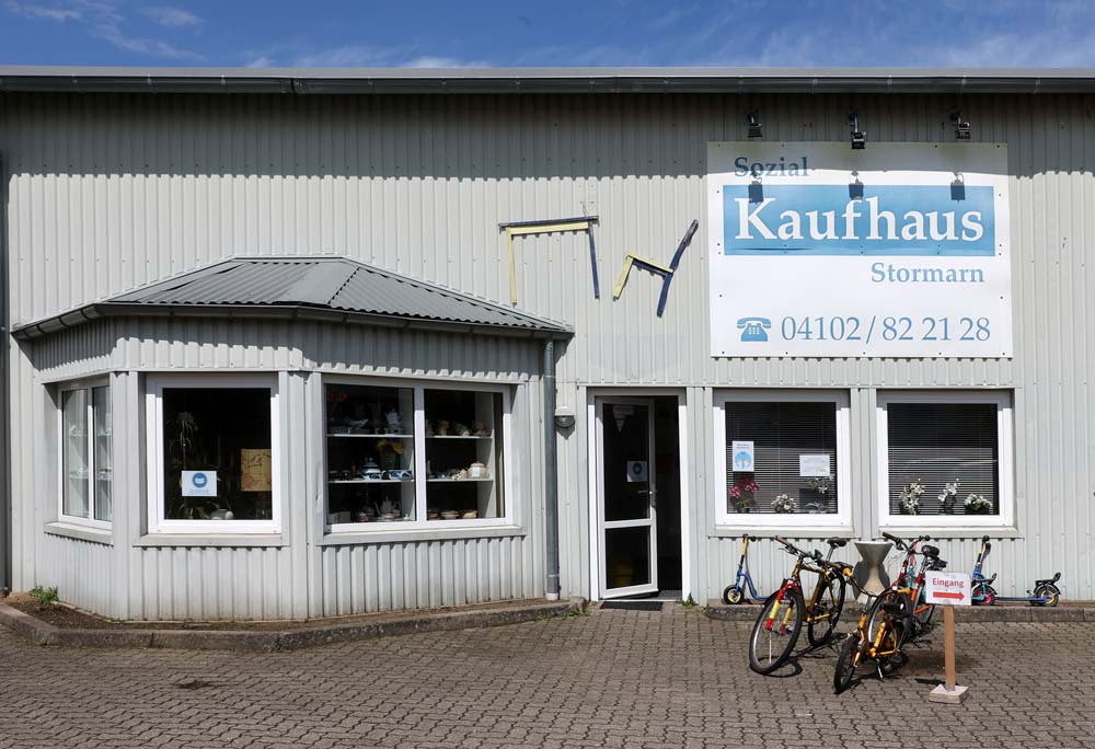 Sozialkaufhaus Ahrensburg - Eingang von von außen